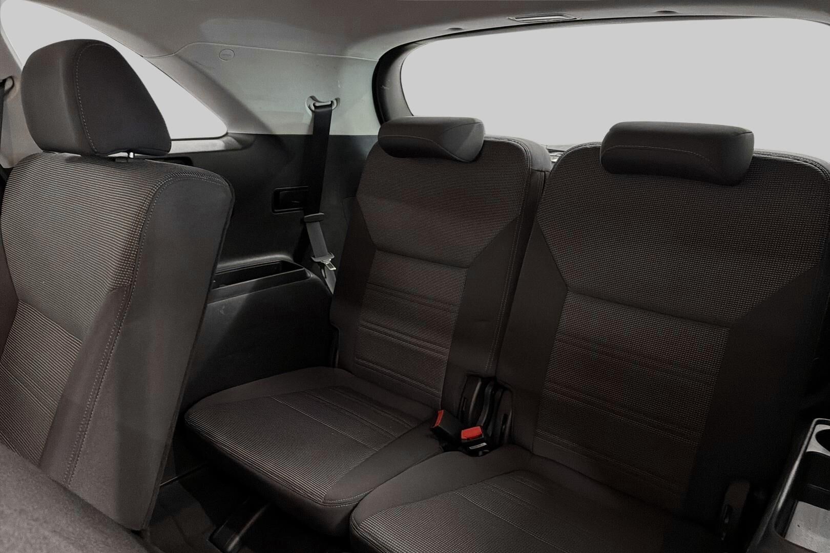 Kia Sorento iso kuva 15