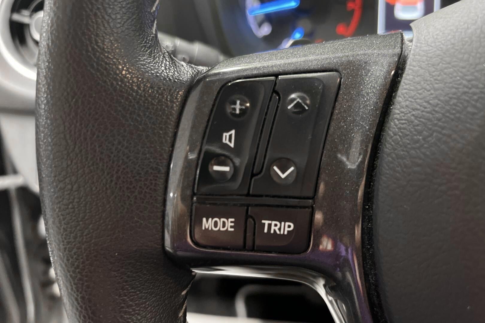 Toyota Yaris iso kuva 16
