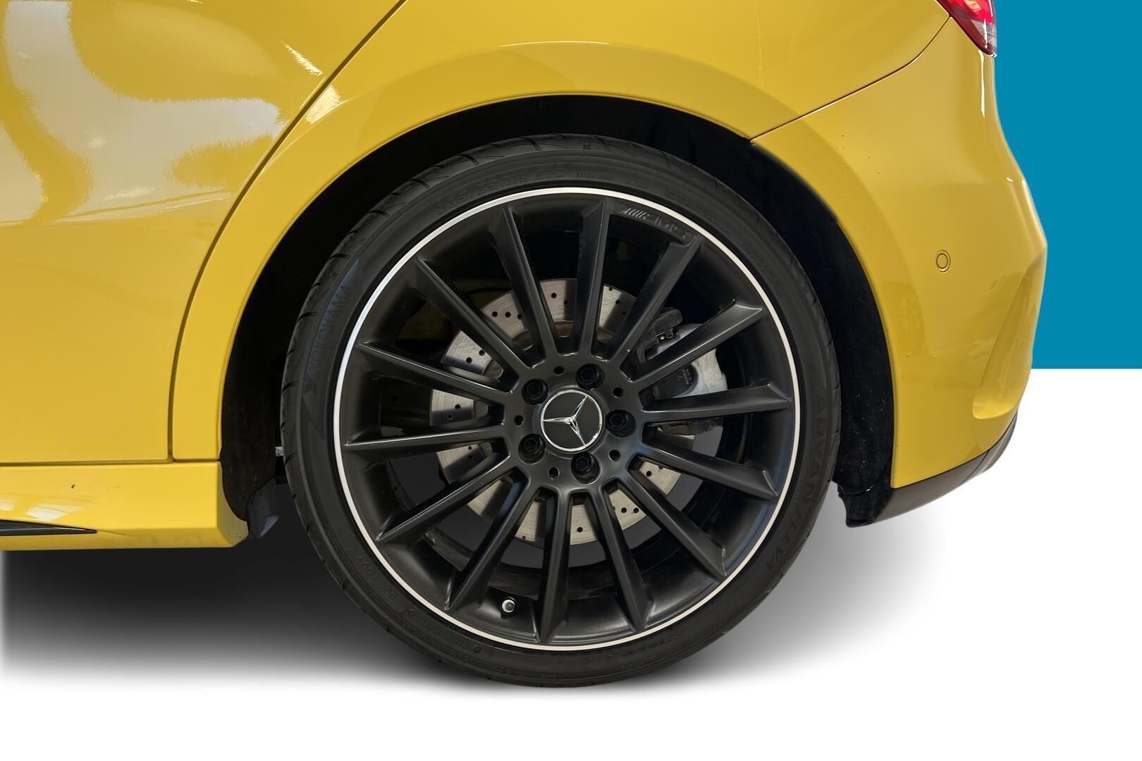 Mercedes-Benz A 35 AMG iso kuva 13