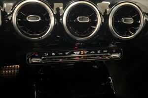 Mercedes-Benz A 35 AMG esikatselu 17