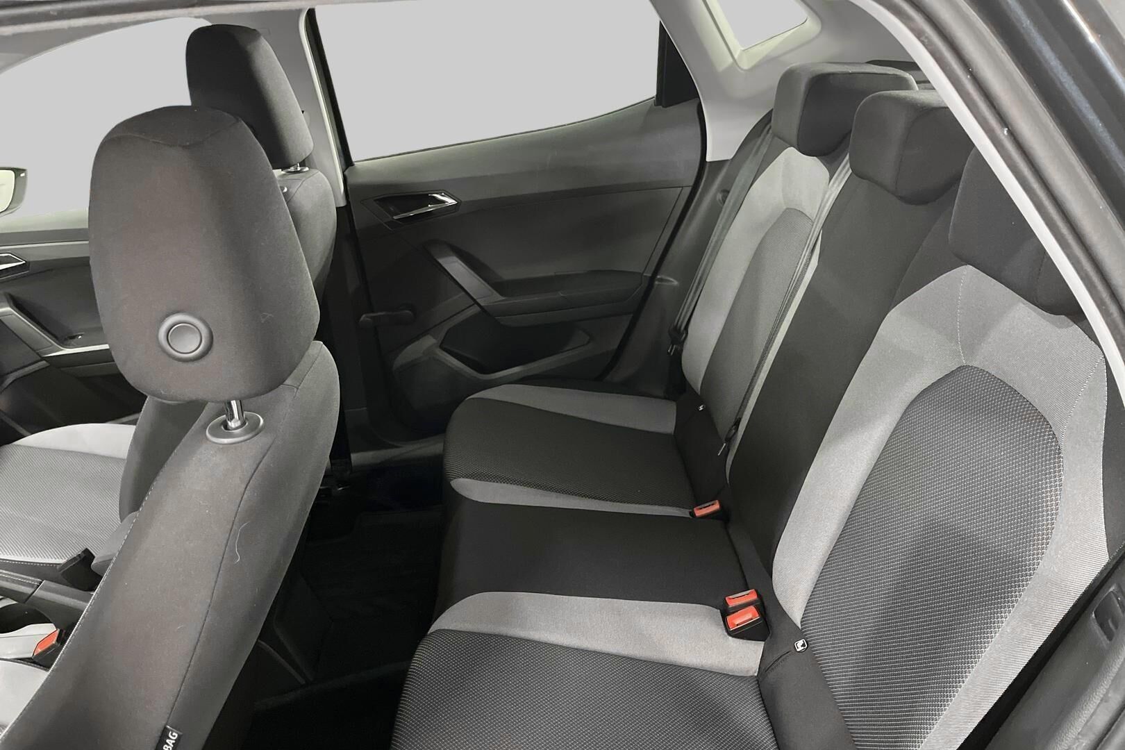 Seat Ibiza iso kuva 8