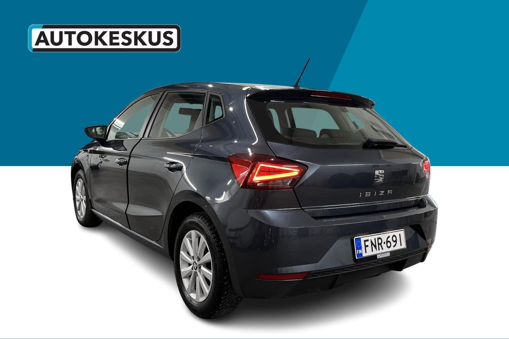 Seat Ibiza iso kuva 6