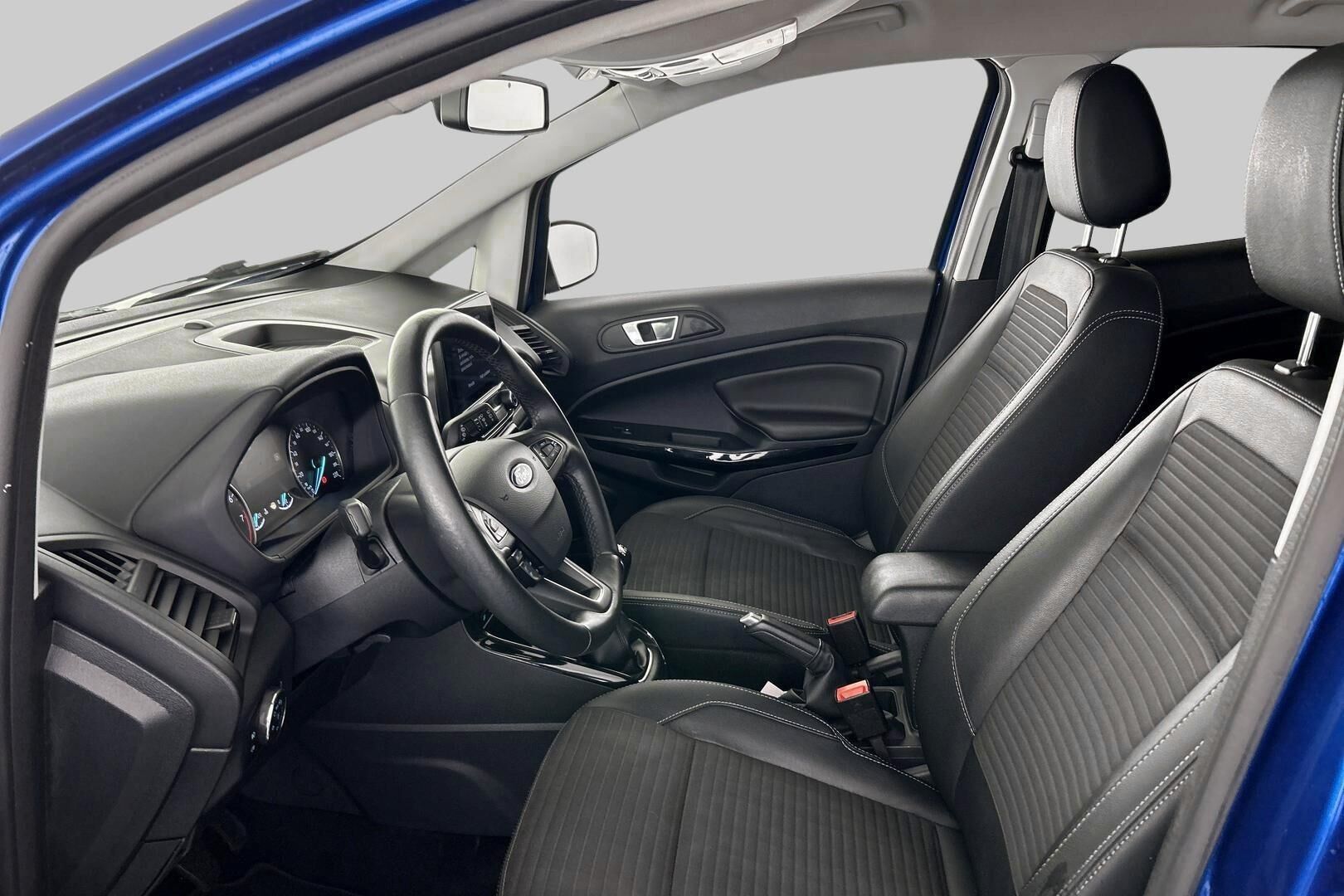 Ford Ecosport iso kuva 9