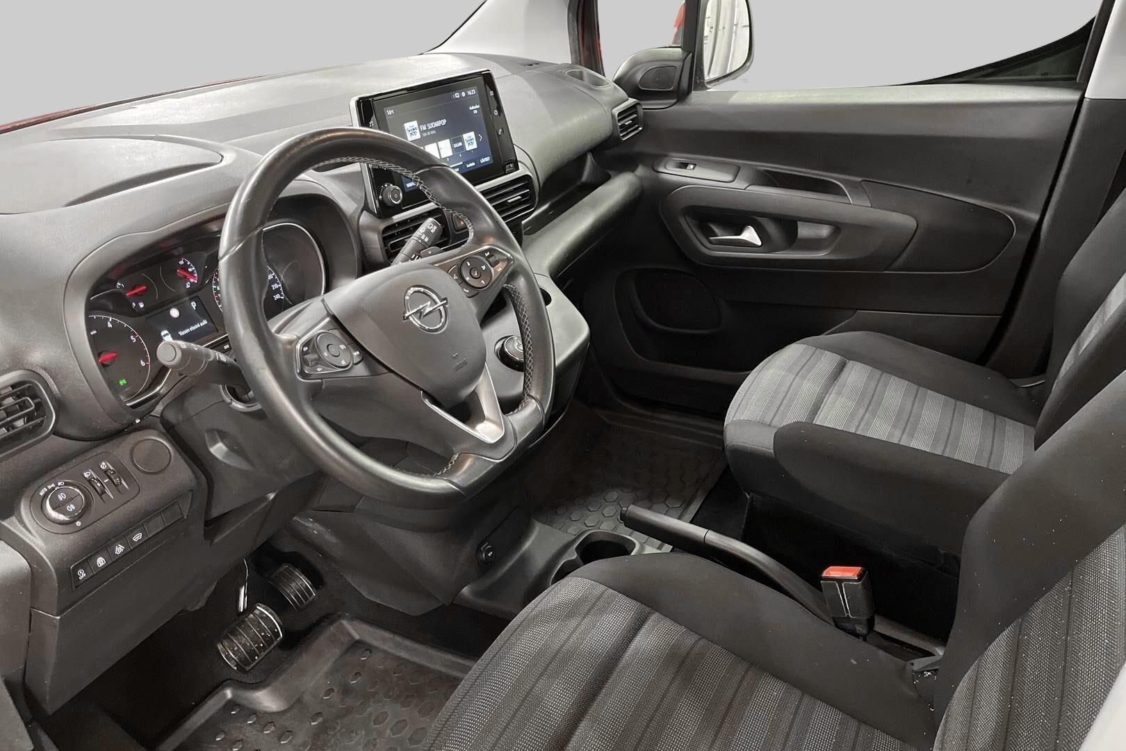 Opel Combo iso kuva 6