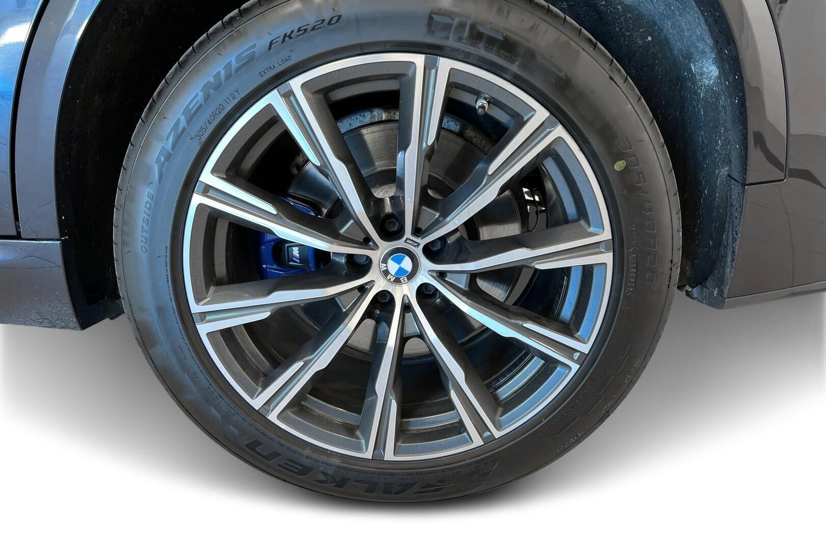 BMW X5 iso kuva 13