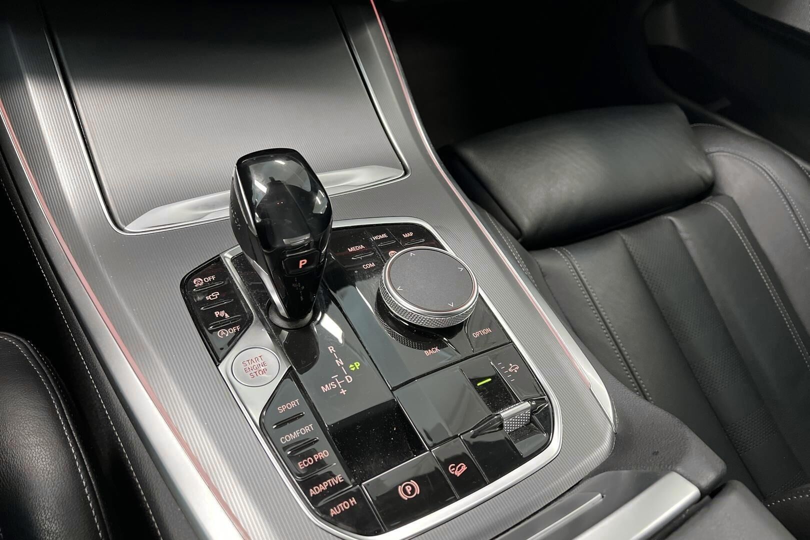 BMW X5 iso kuva 16