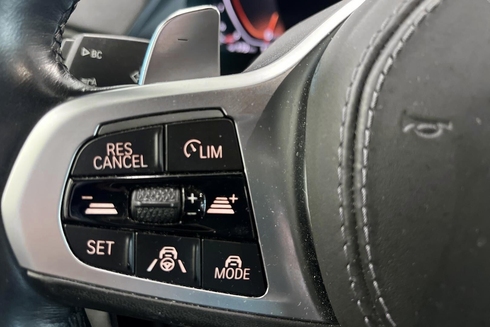 BMW X5 iso kuva 18