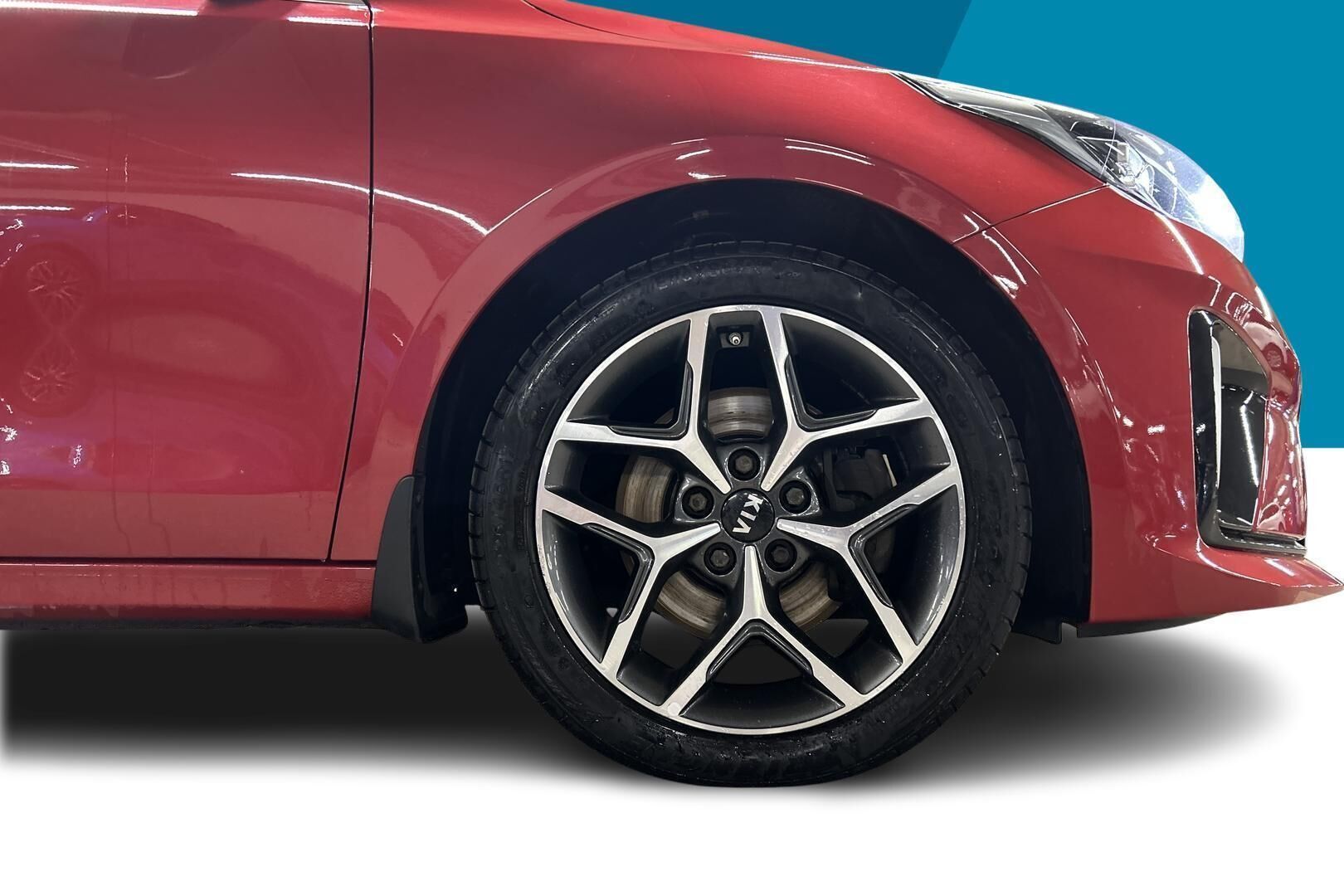 Kia Ceed iso kuva 13