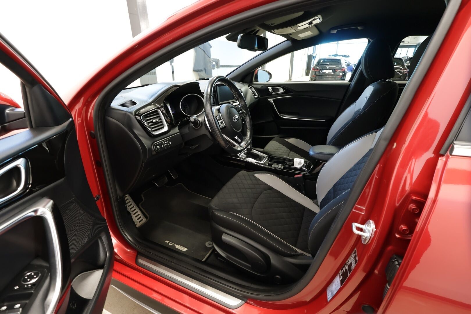 Kia ProCeed iso kuva 10