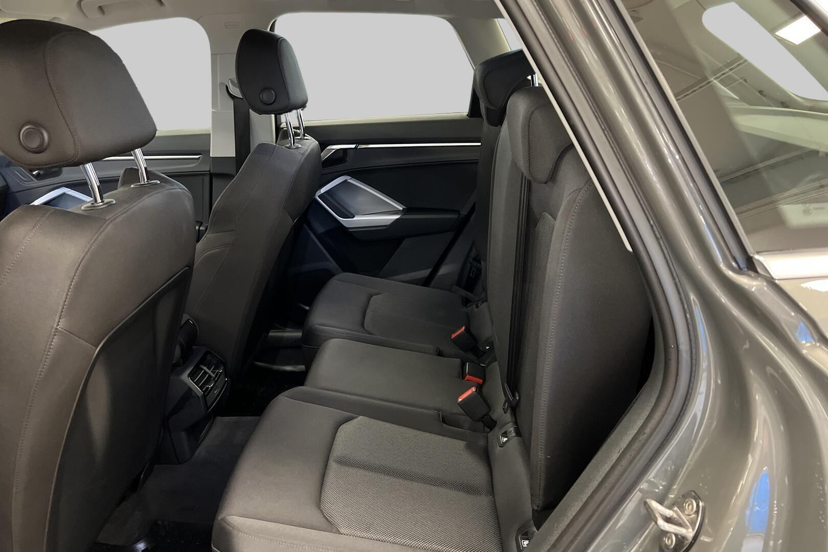 Audi Q3 iso kuva 10