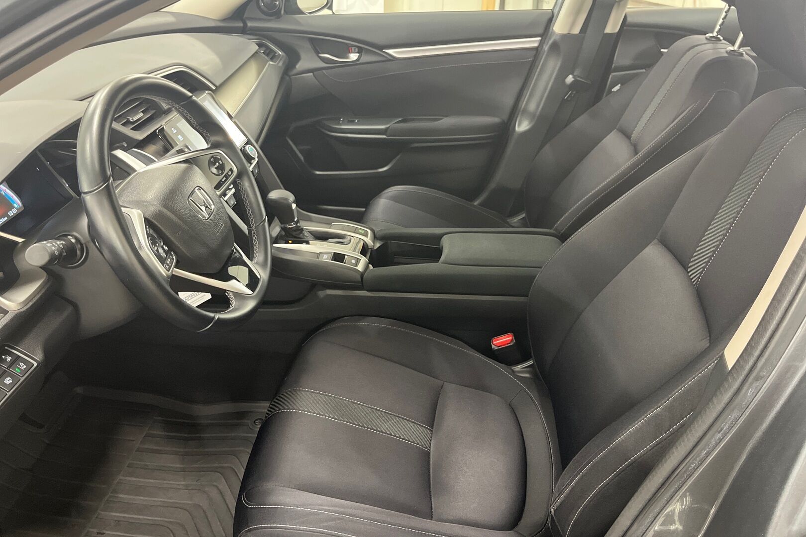 Honda Civic iso kuva 8