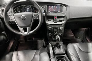 Volvo V40 esikatselu 11