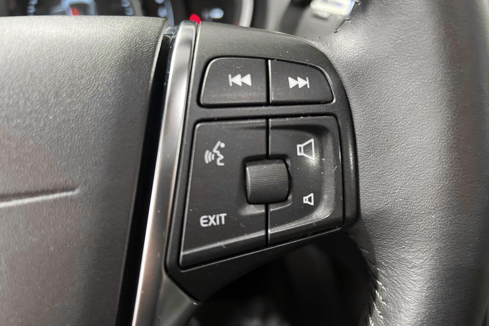 Volvo V40 iso kuva 16