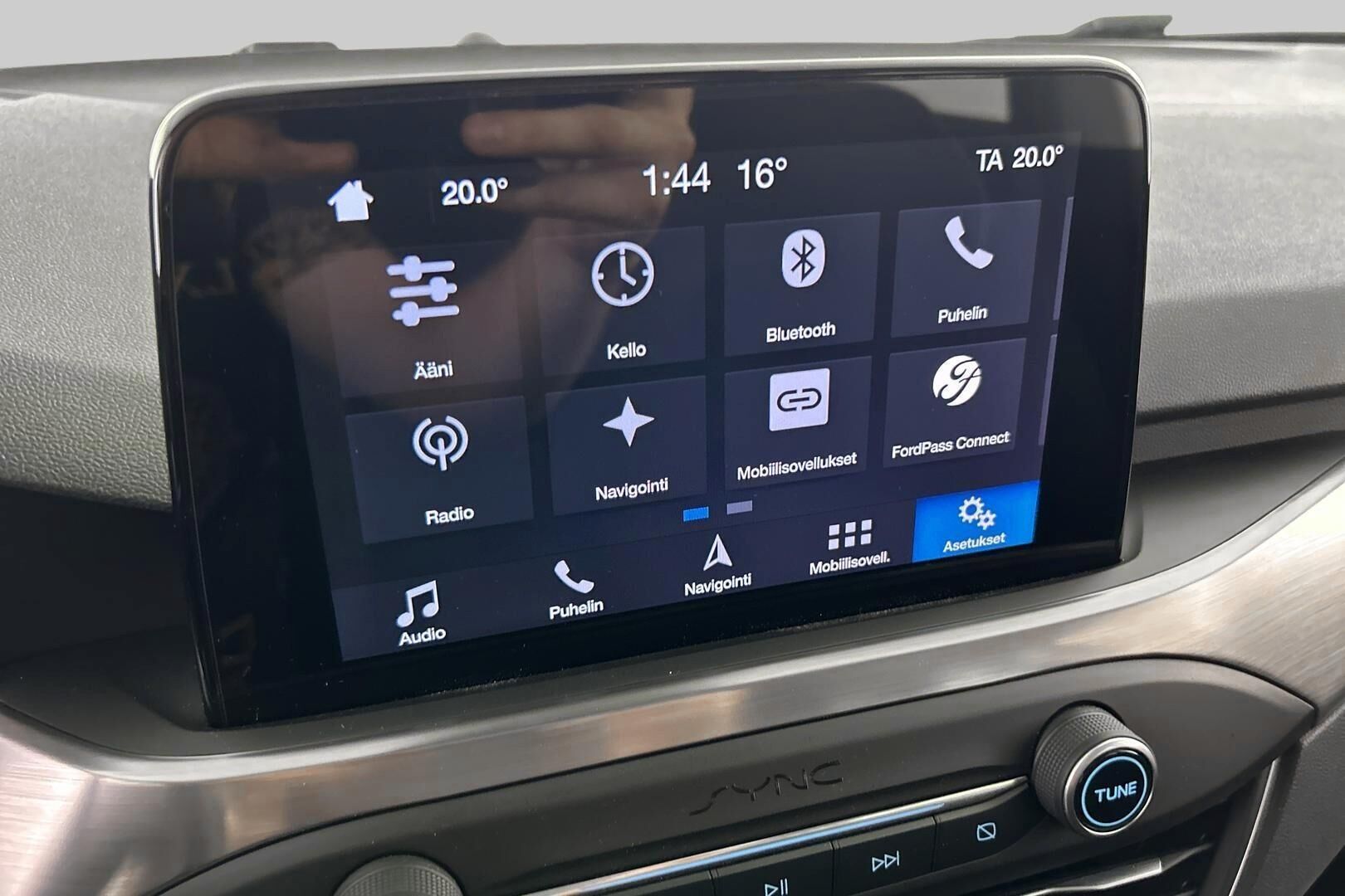 Ford Focus iso kuva 17