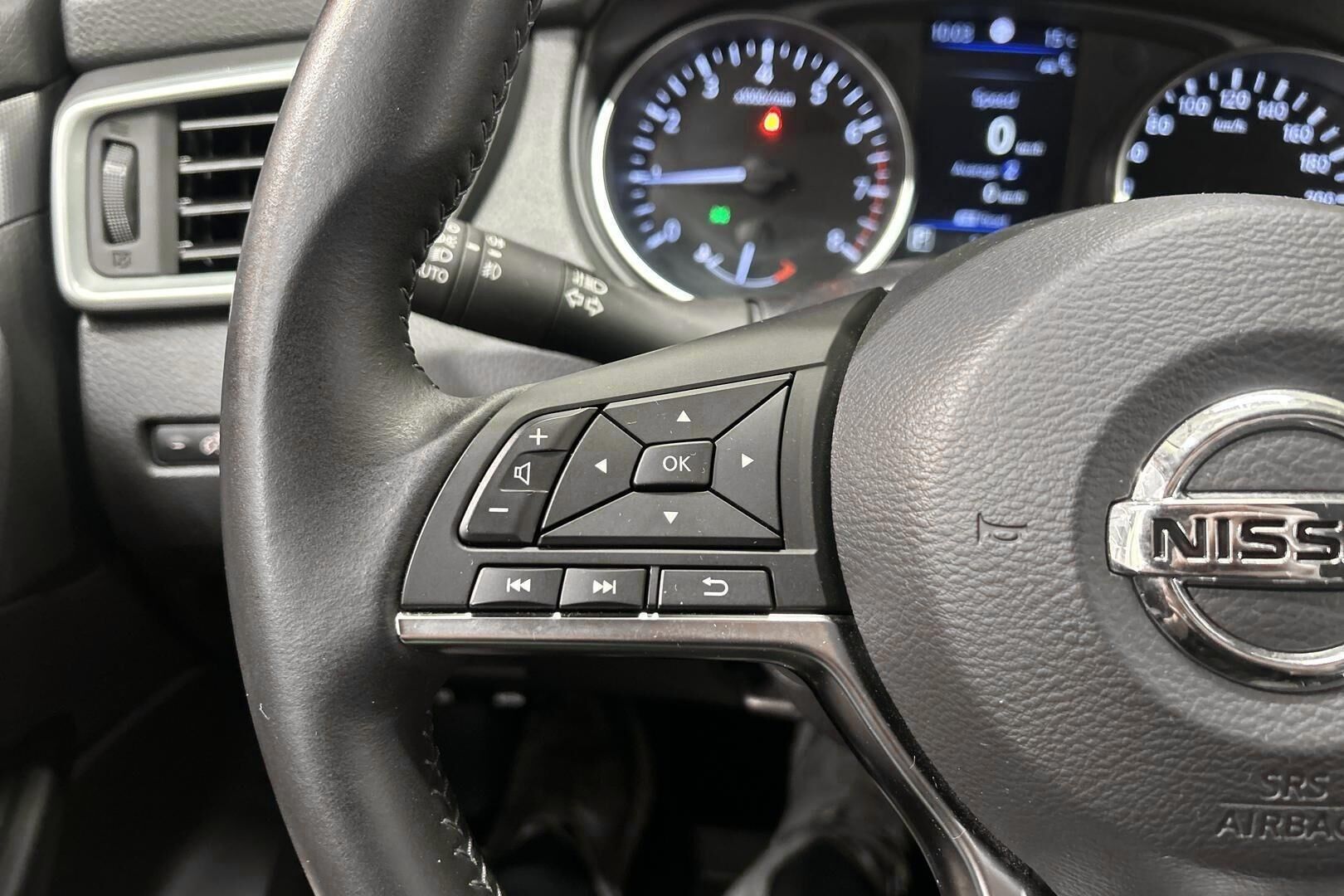 Nissan Qashqai iso kuva 17