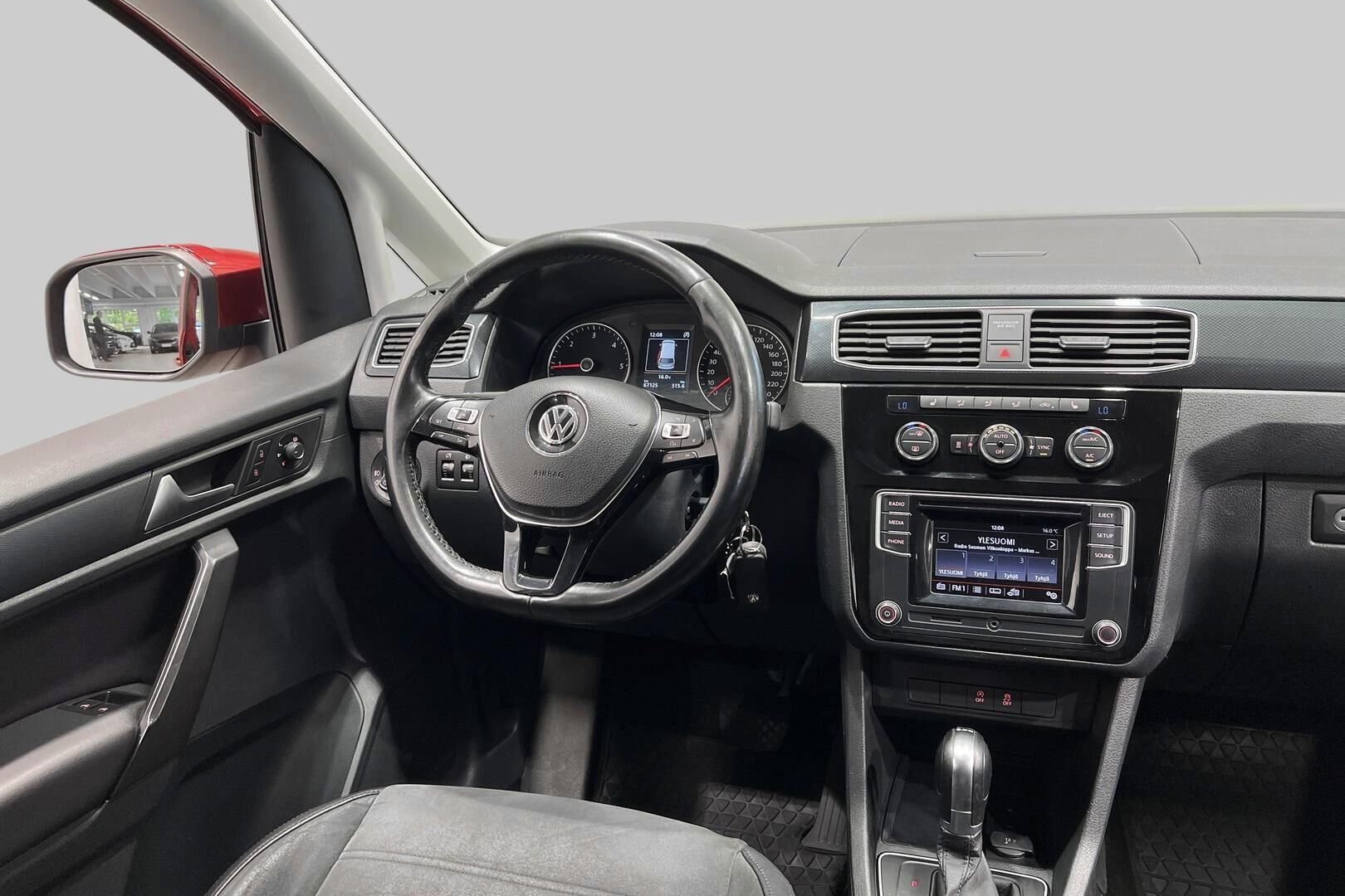 Volkswagen Caddy Maxi iso kuva 21