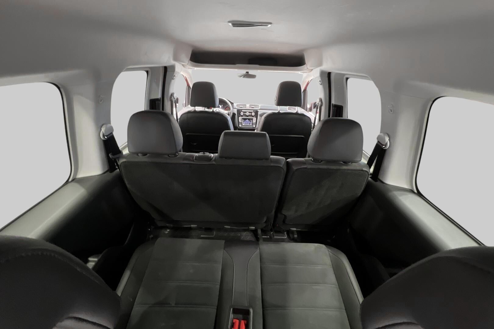 Volkswagen Caddy Maxi iso kuva 25