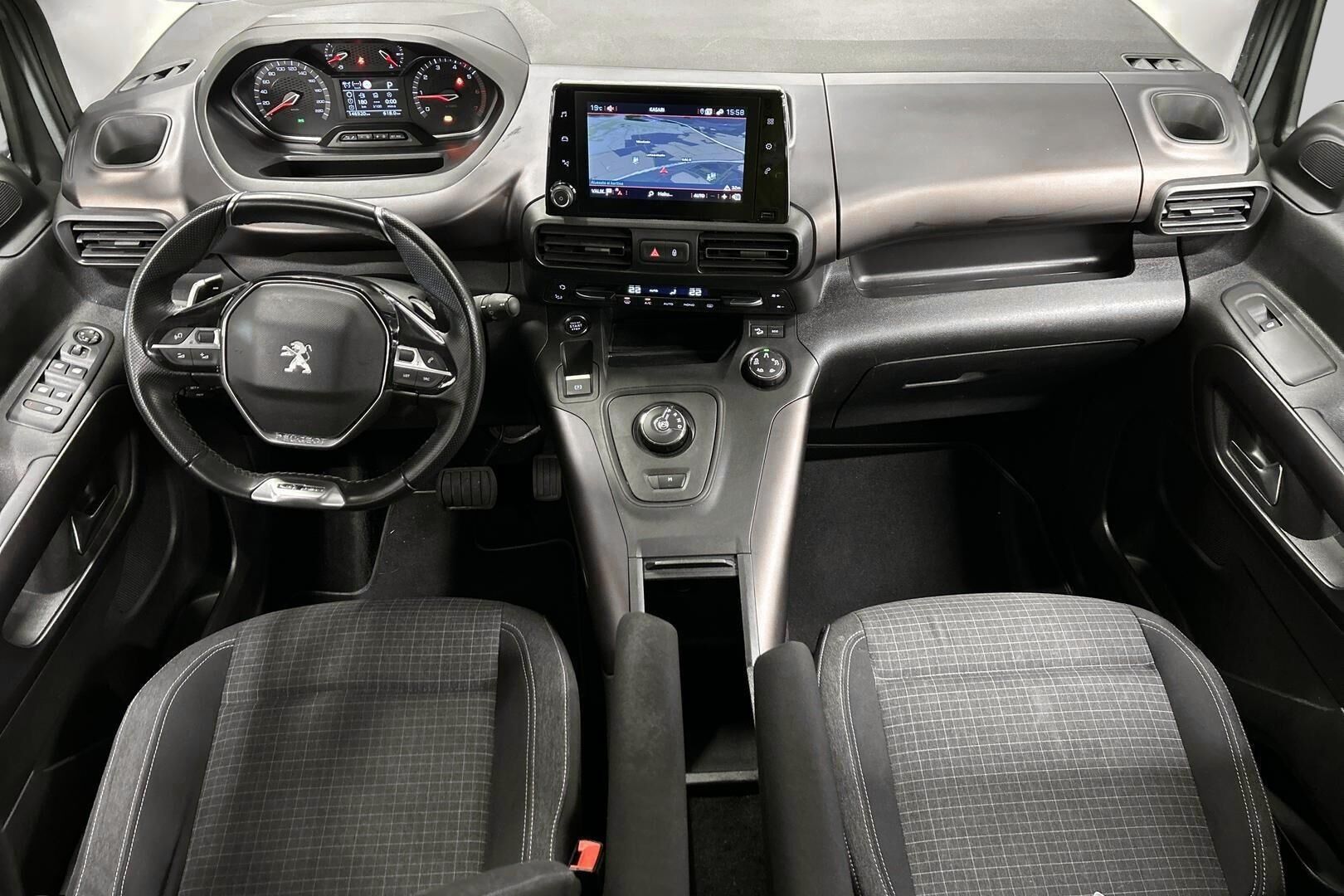 Peugeot Rifter iso kuva 11