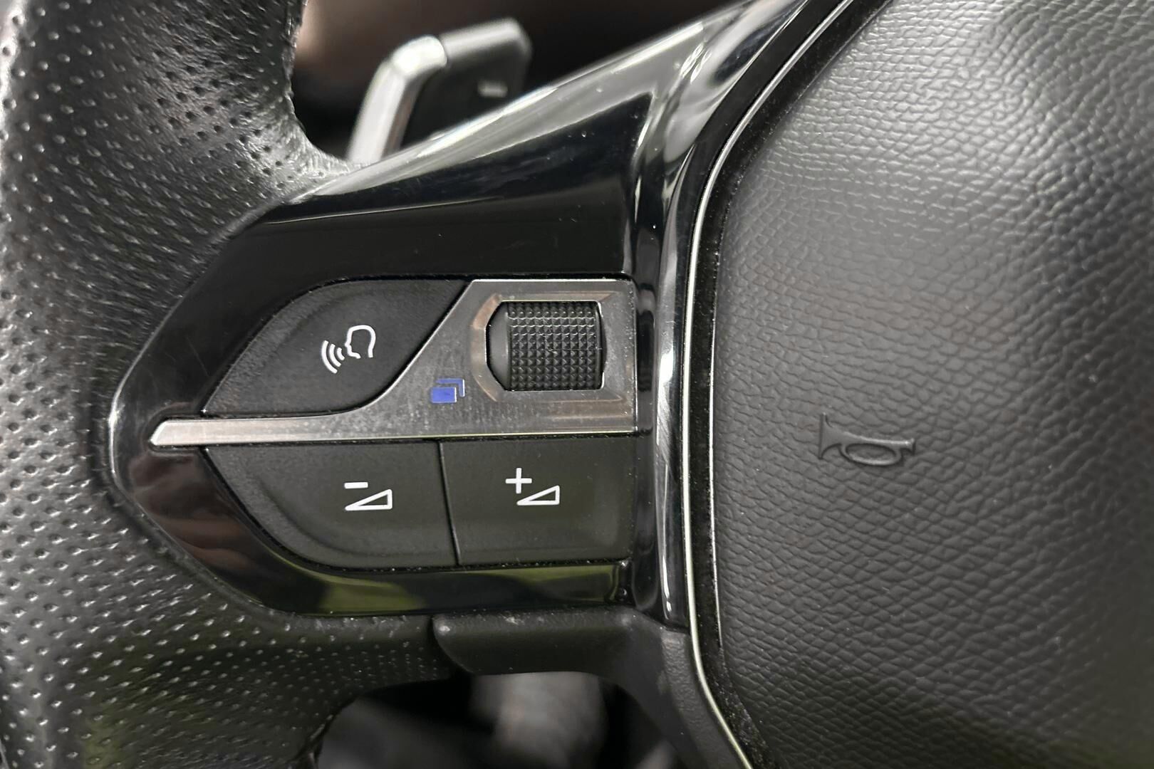 Peugeot Rifter iso kuva 19