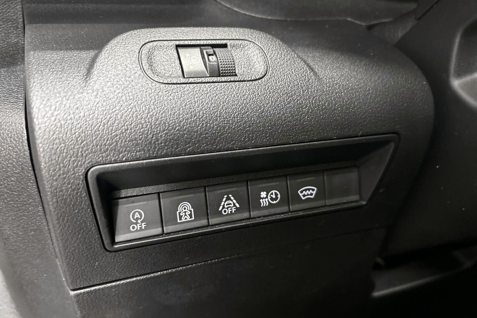 Peugeot Rifter iso kuva 20