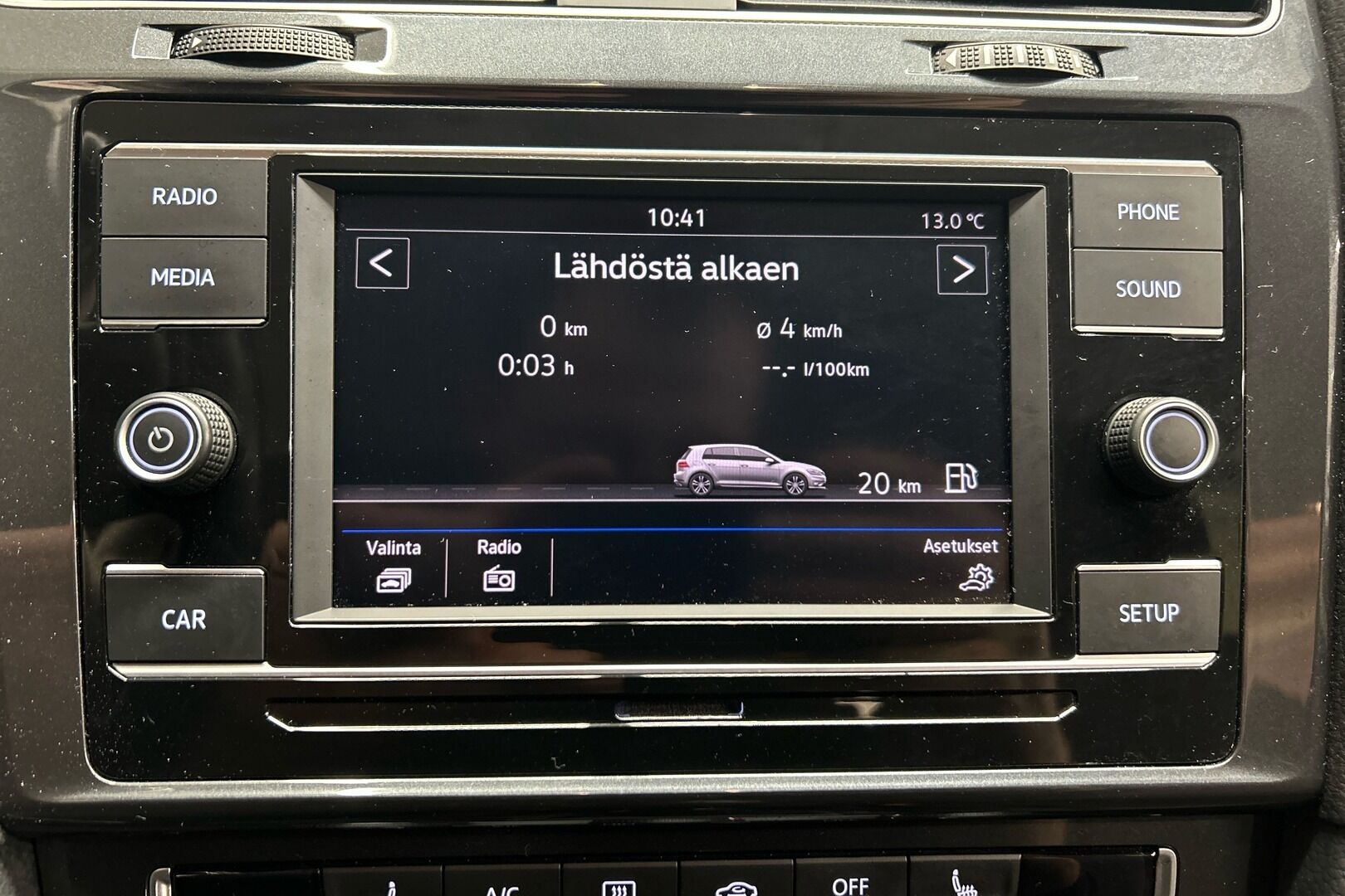 Volkswagen Golf iso kuva 15