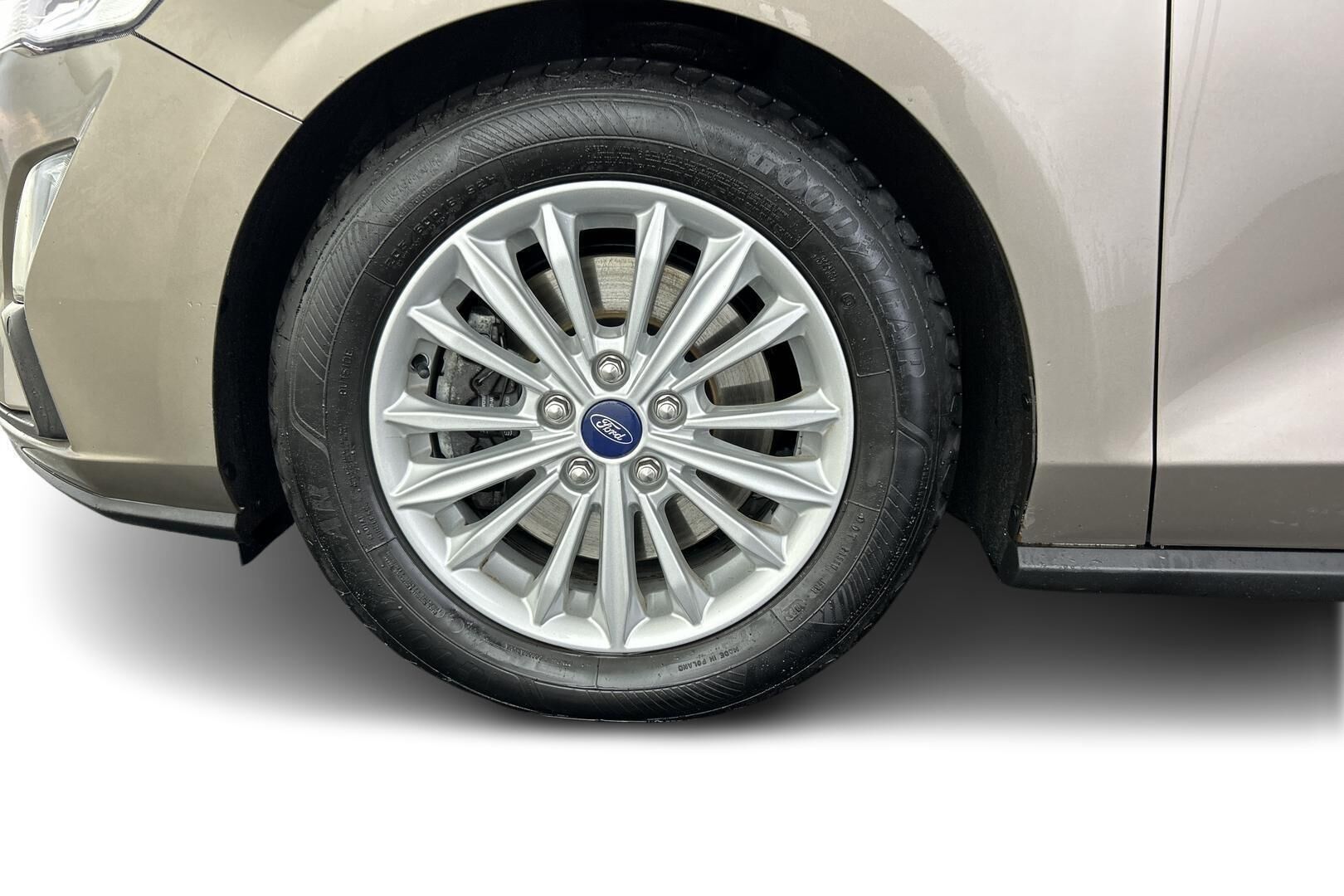Ford Focus iso kuva 13