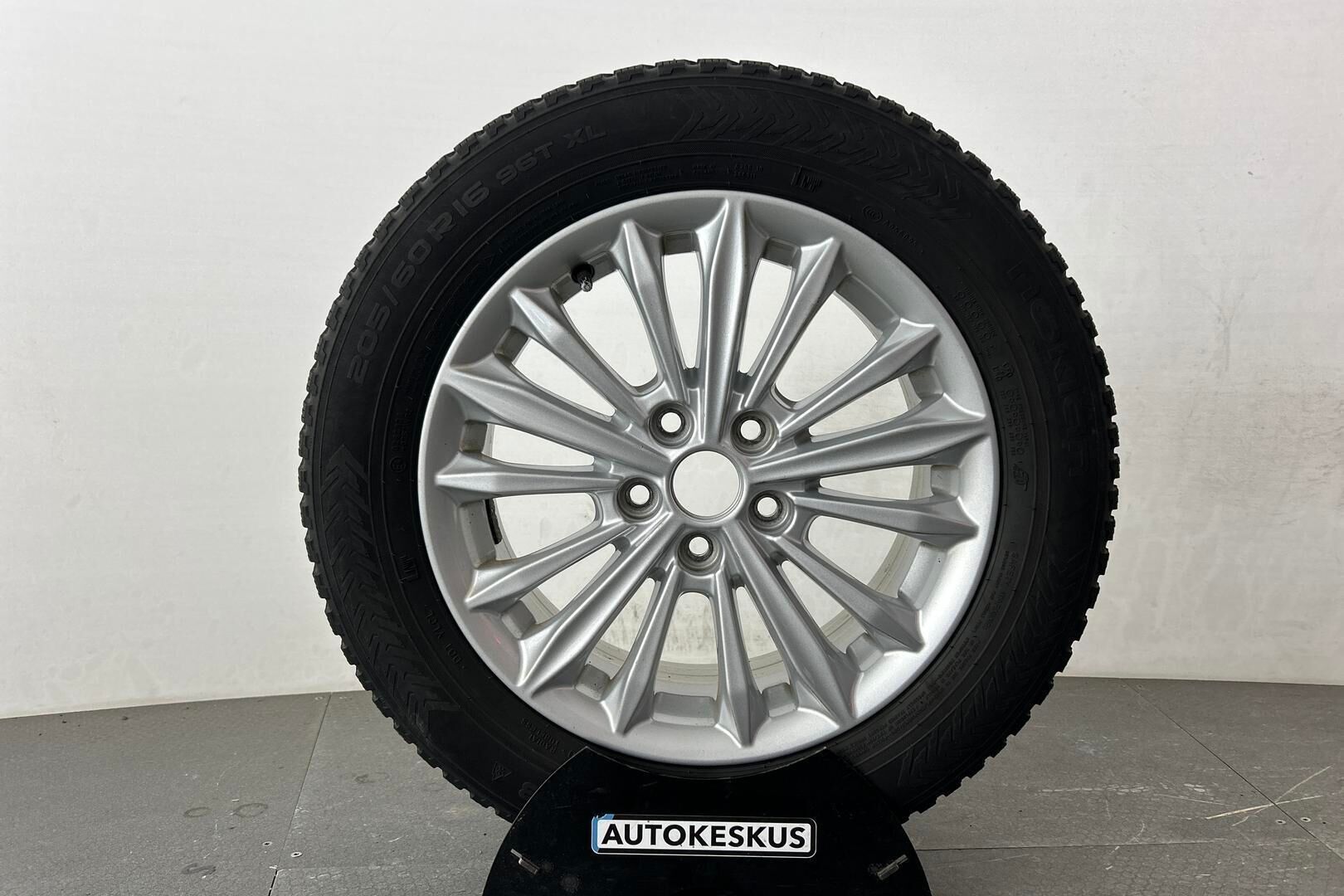 Ford Focus iso kuva 23