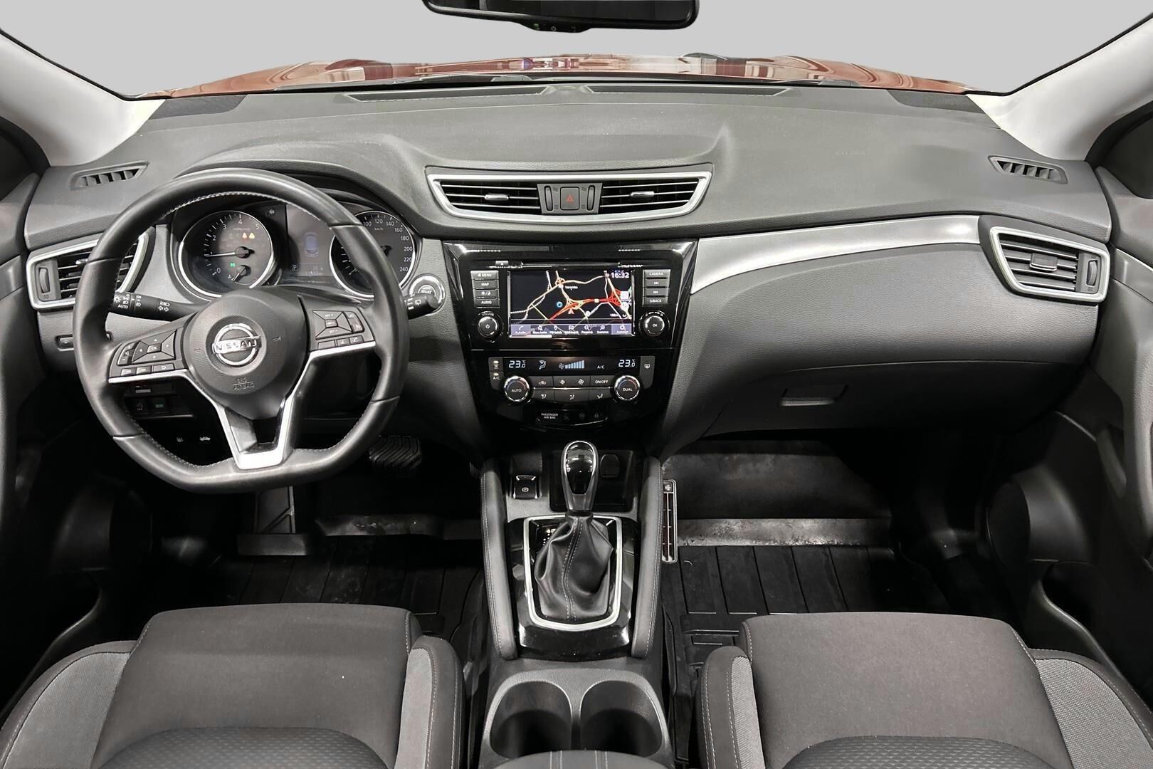 Nissan Qashqai iso kuva 22