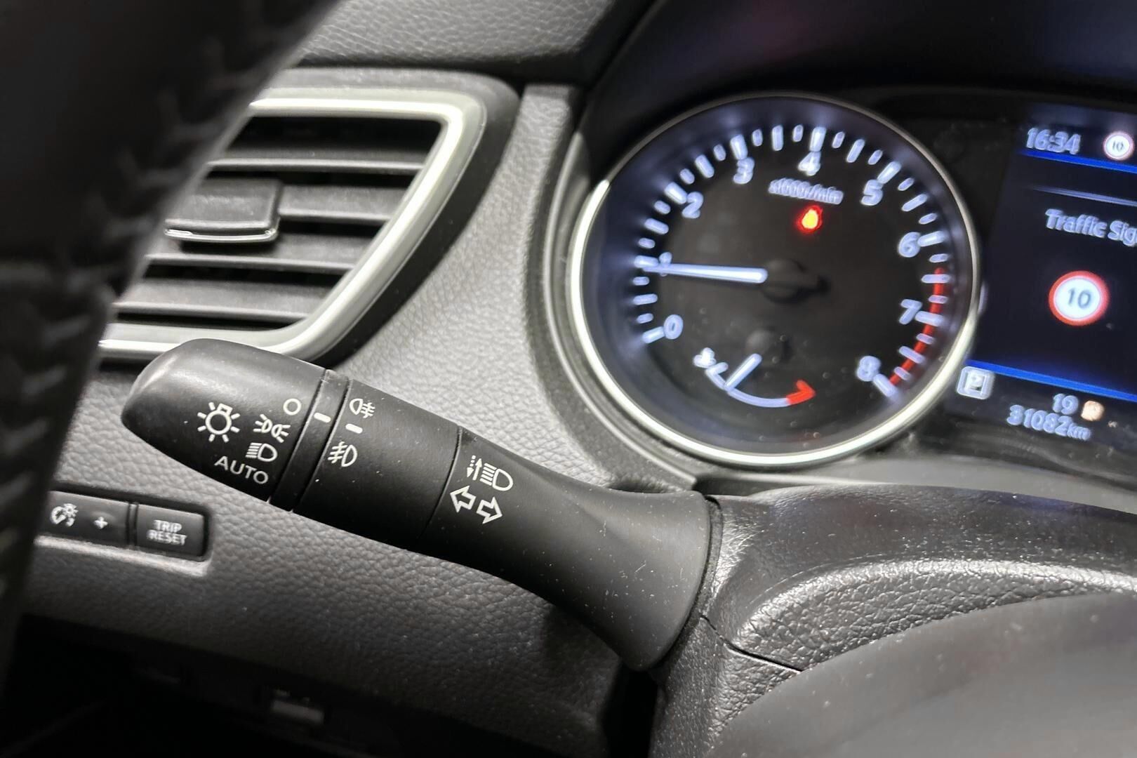 Nissan Qashqai iso kuva 13