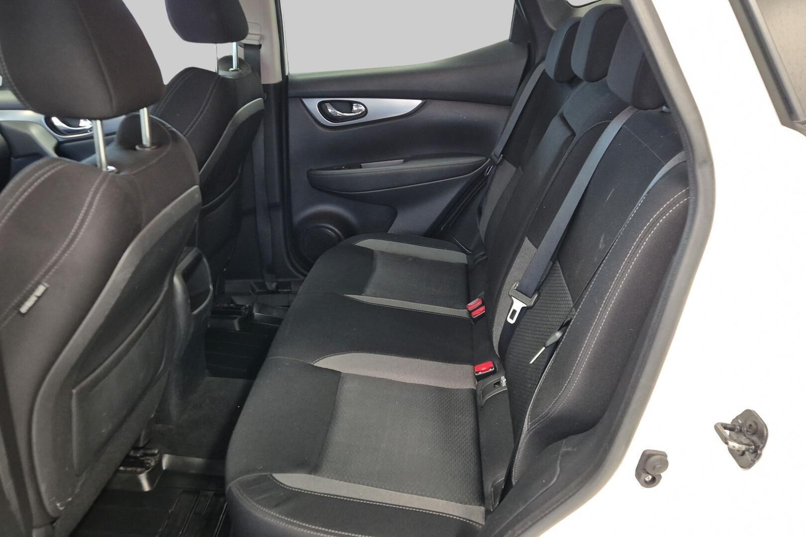 Nissan Qashqai iso kuva 10
