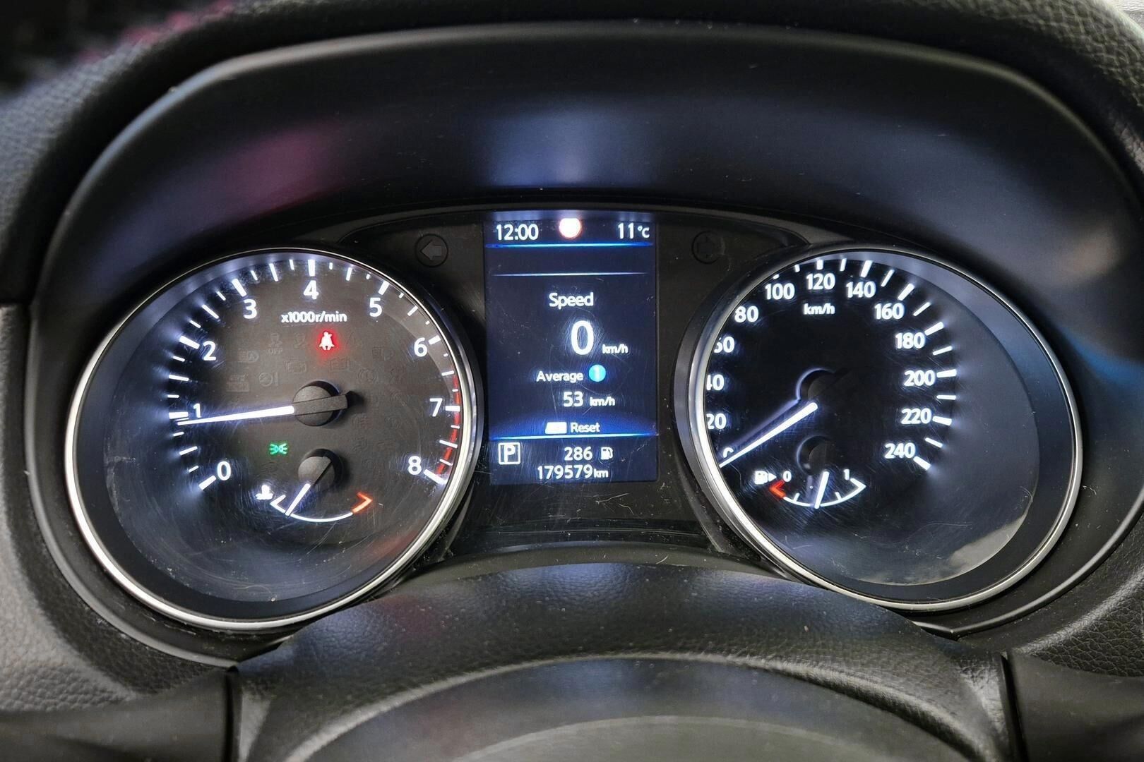 Nissan Qashqai iso kuva 14