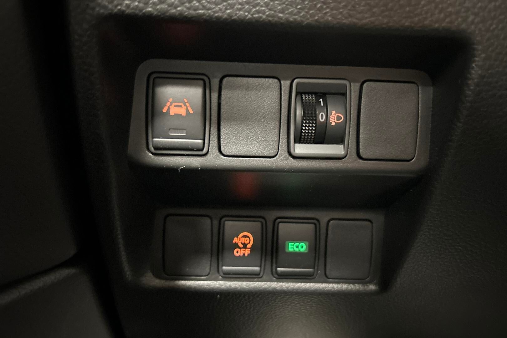 Nissan Qashqai iso kuva 14