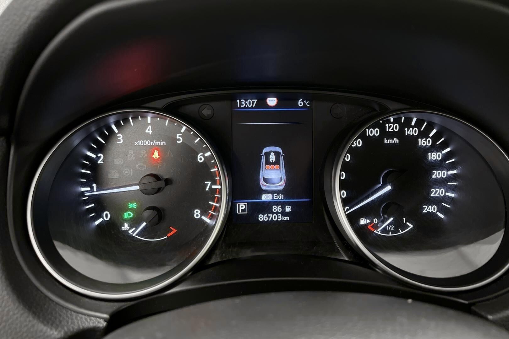 Nissan Qashqai iso kuva 10