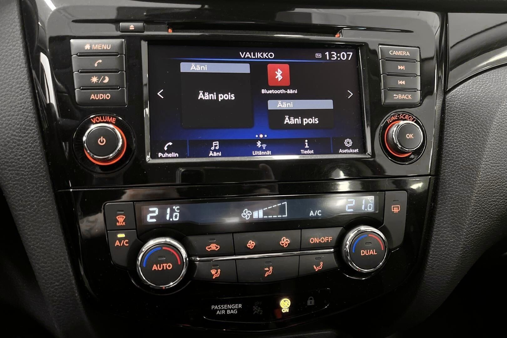 Nissan Qashqai iso kuva 11