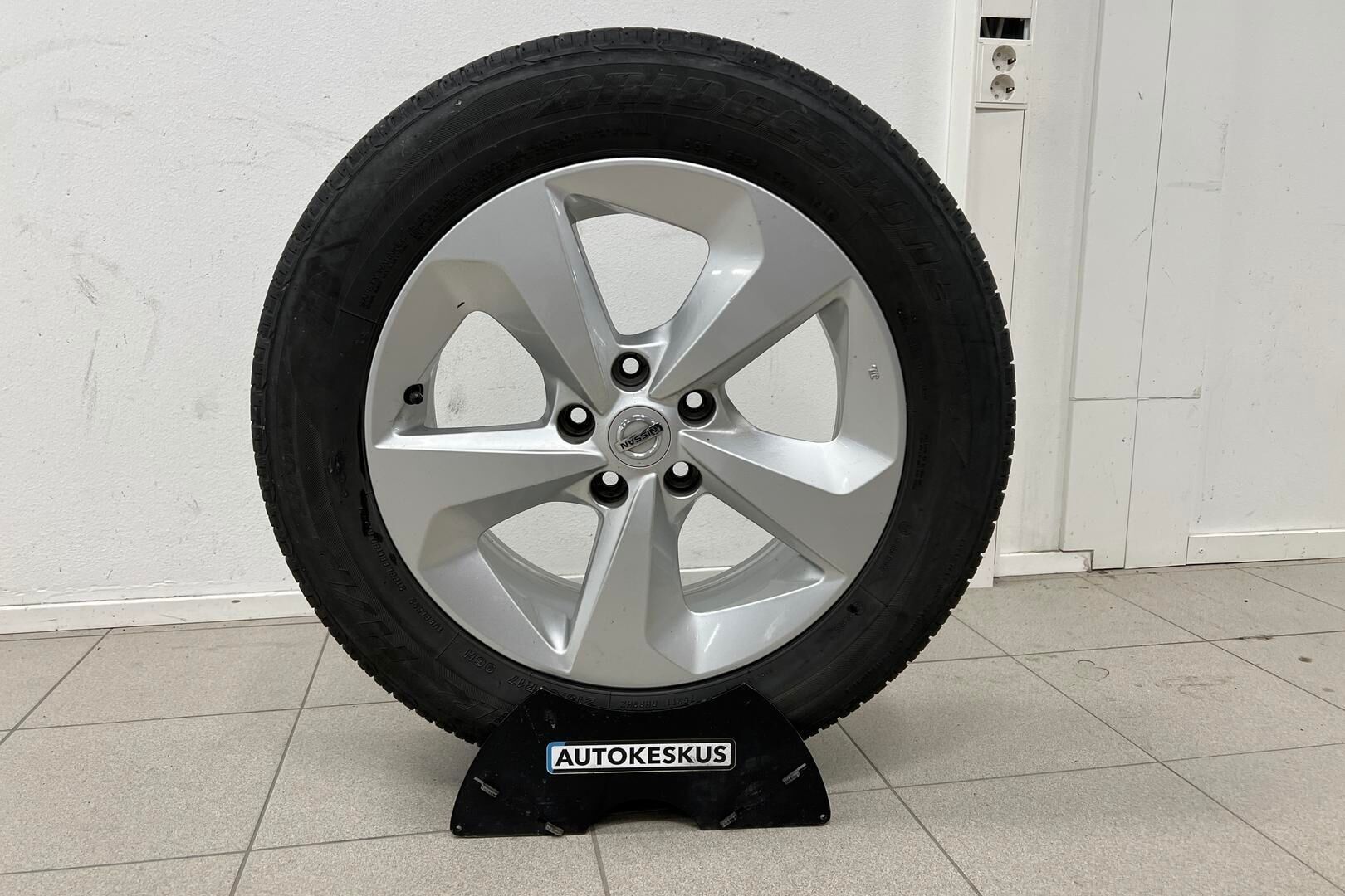 Nissan Qashqai iso kuva 16