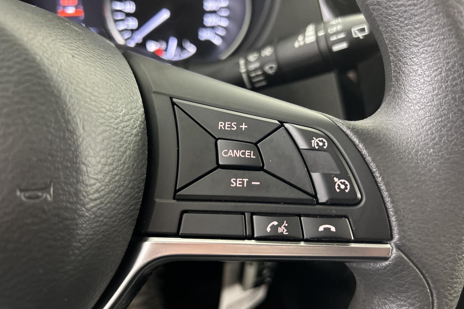 Nissan Qashqai iso kuva 18