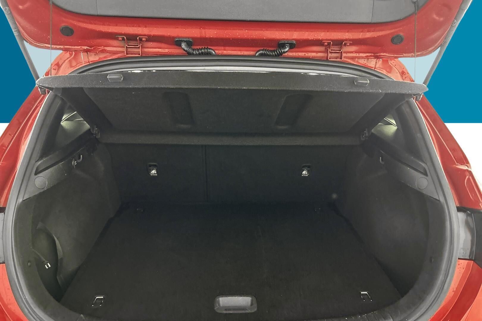 Kia Ceed iso kuva 9