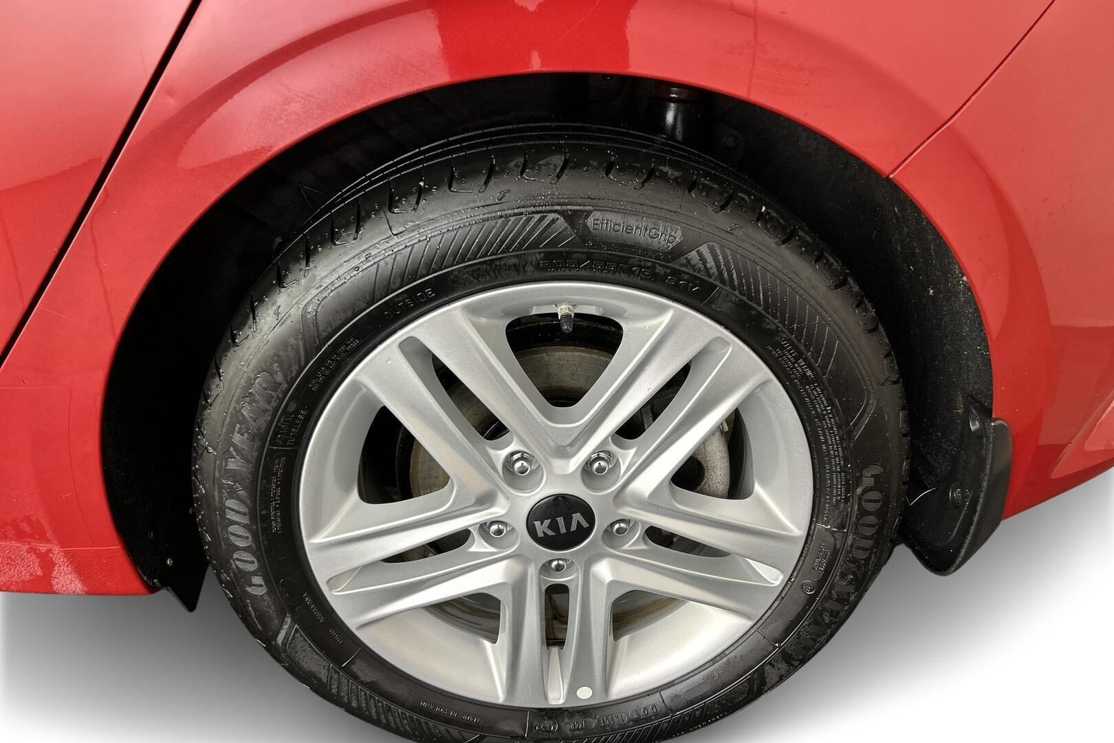 Kia Ceed iso kuva 10