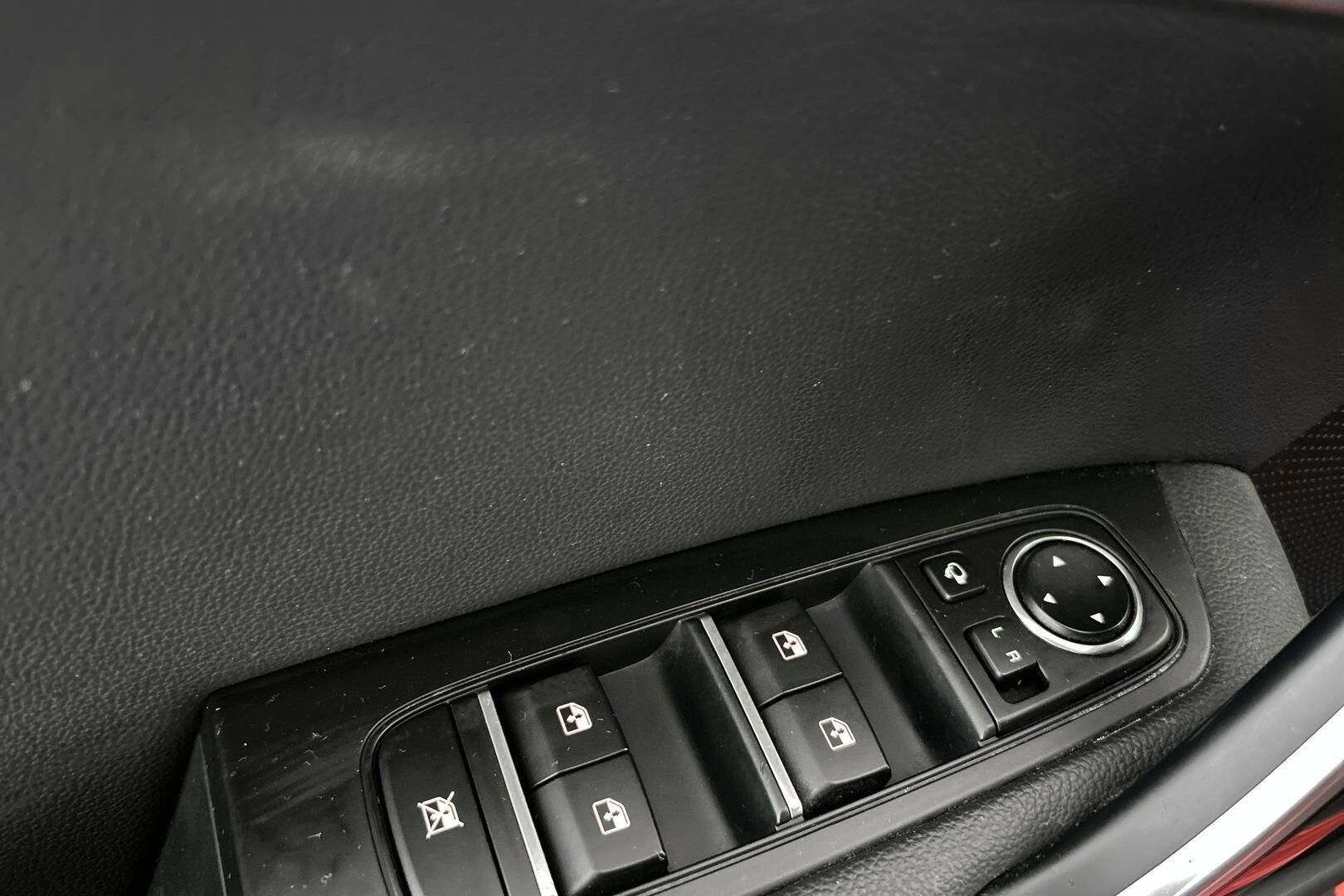 Kia Ceed iso kuva 11