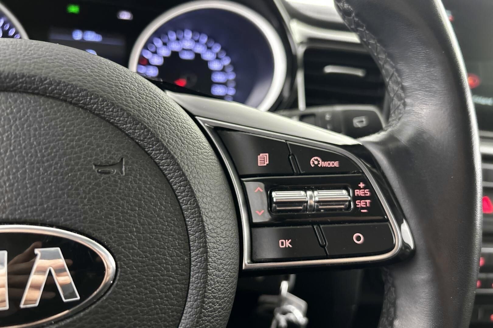 Kia Ceed iso kuva 18