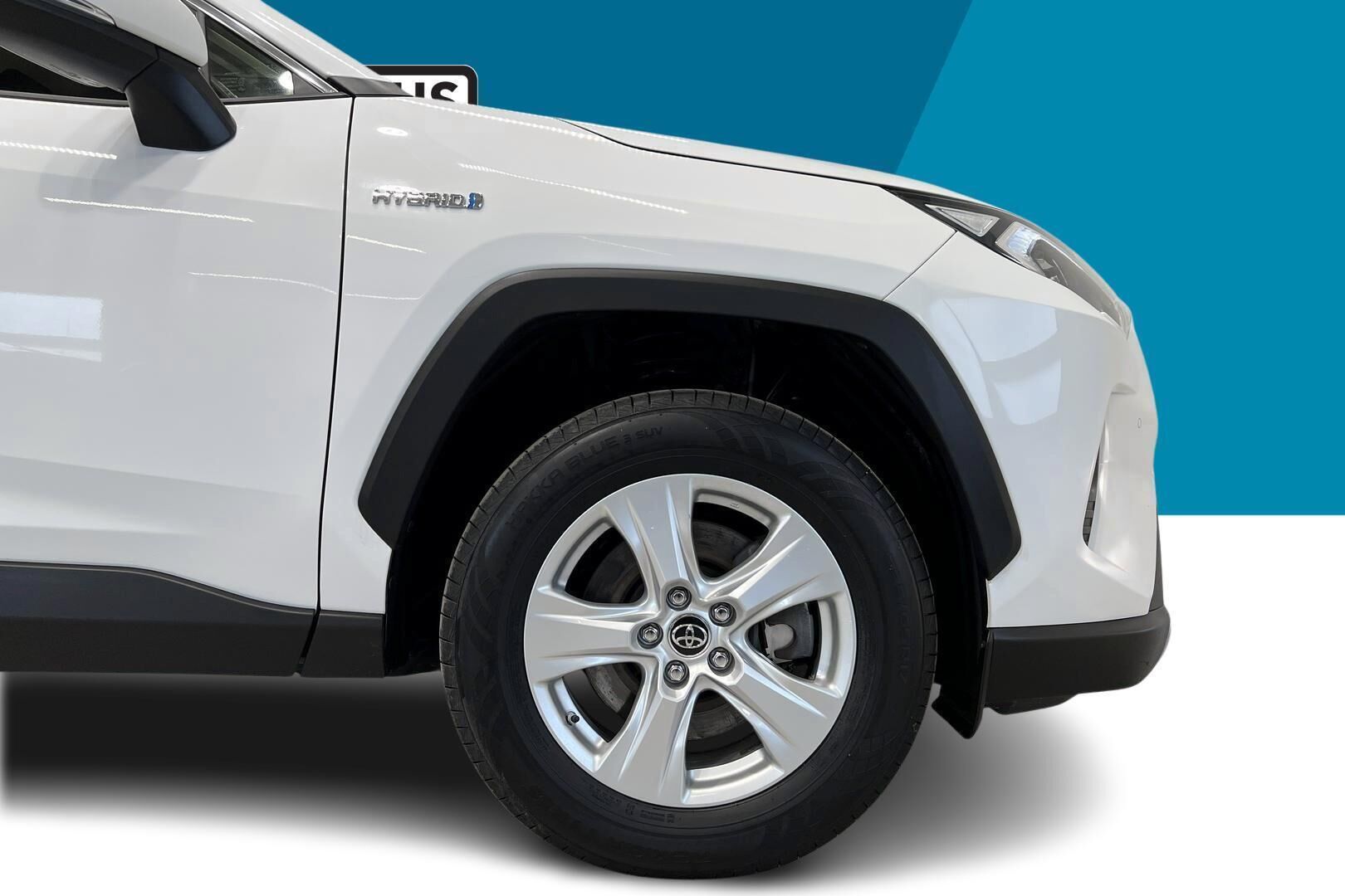Toyota RAV4 iso kuva 12