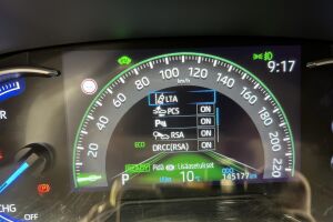 Toyota RAV4 esikatselu 16