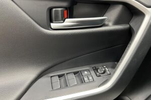 Toyota RAV4 esikatselu 24