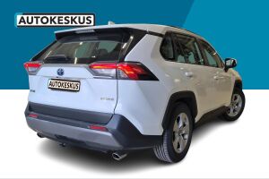 Toyota RAV4 esikatselu 3