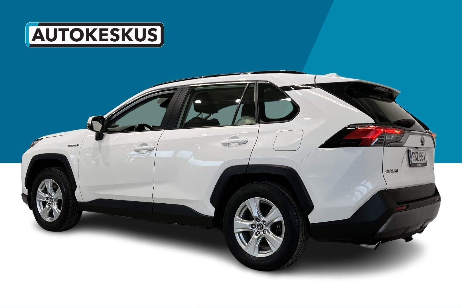 Toyota RAV4 iso kuva 6