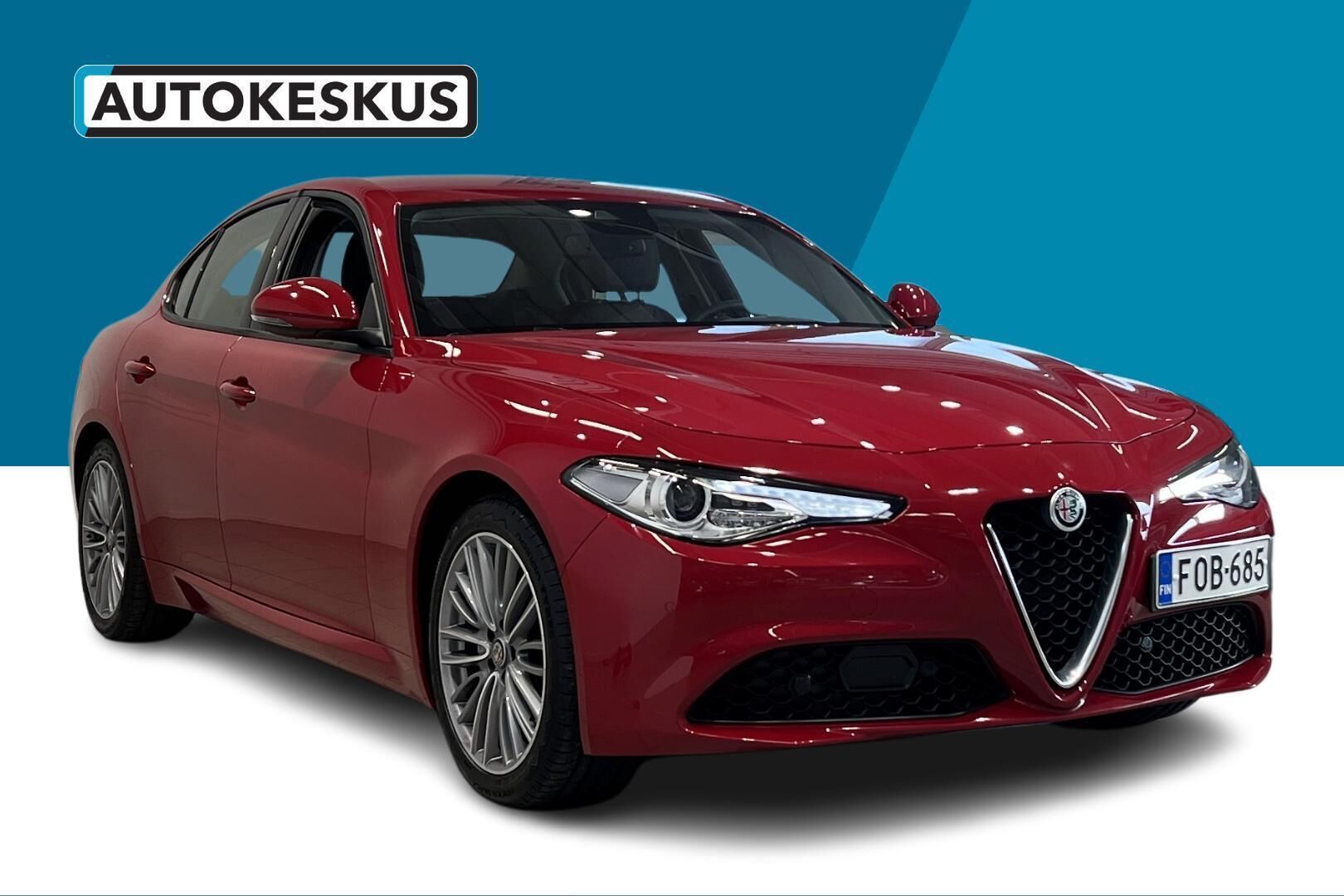 Alfa Romeo Giulia iso kuva 3