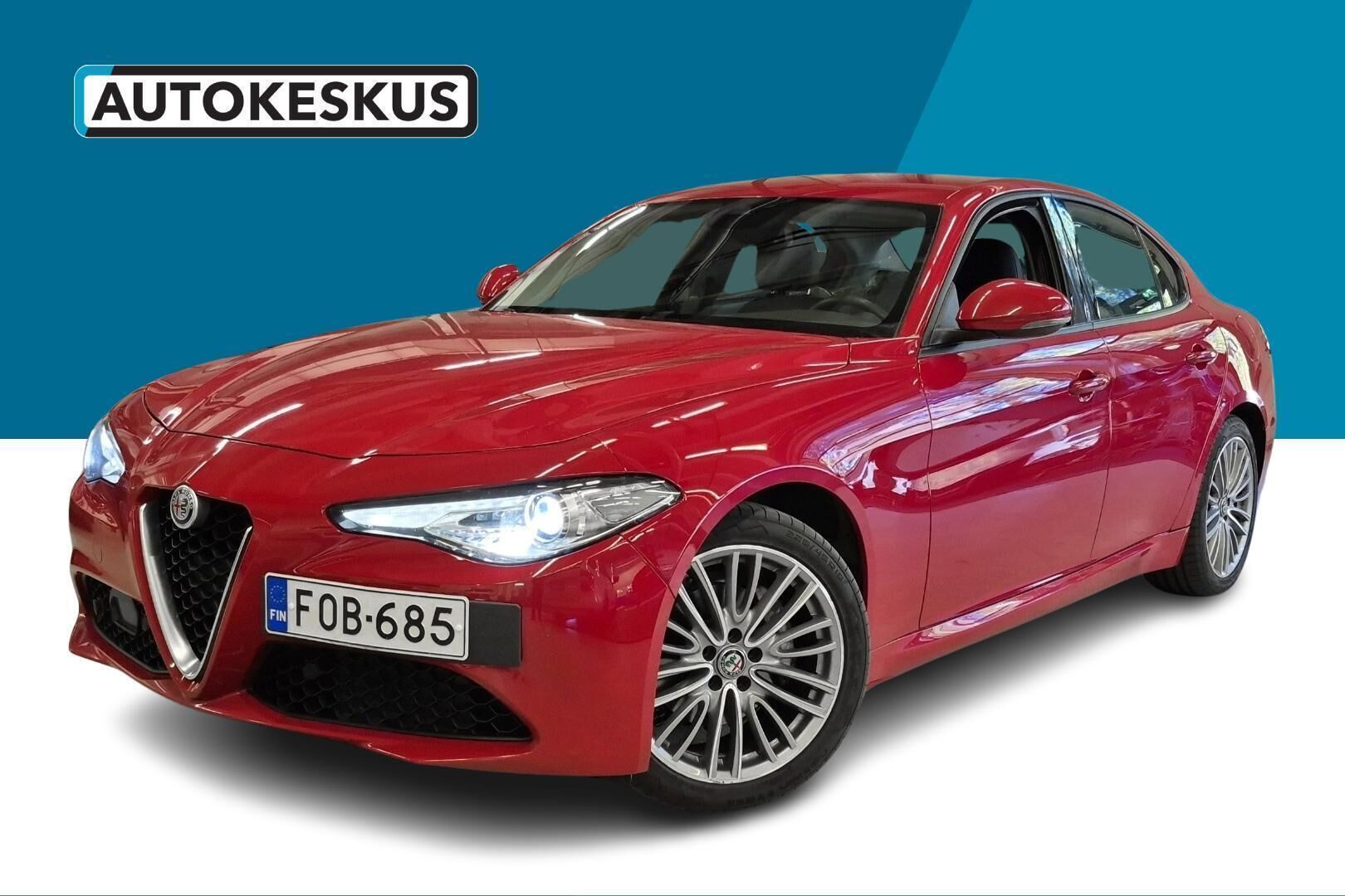 Alfa Romeo Giulia iso kuva 0