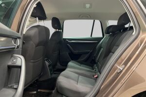 Skoda Octavia esikatselu 14