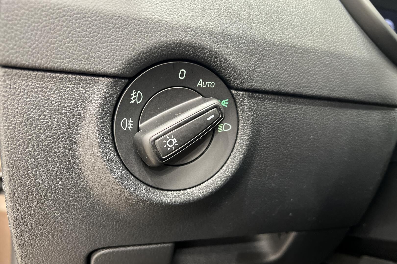 Skoda Octavia iso kuva 24