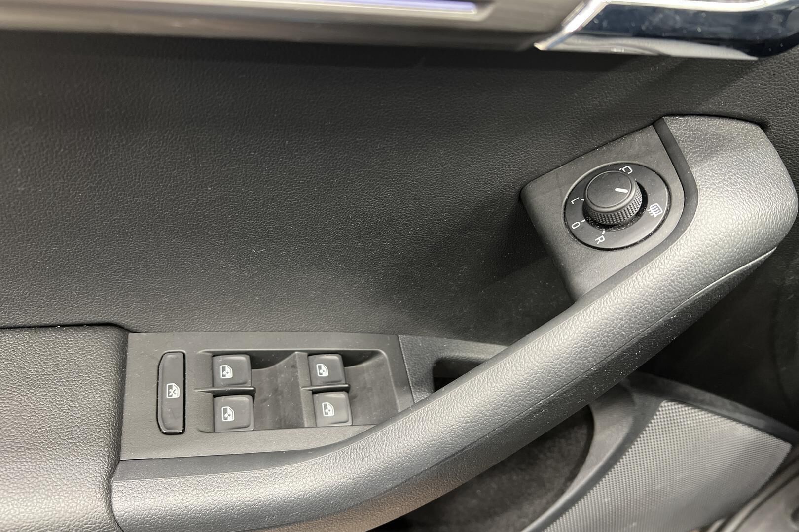 Skoda Octavia iso kuva 25